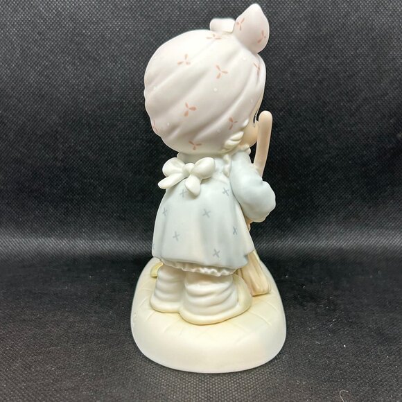 PRECIOUS Moments “Sweep all your worries away" figurine - Picture 3 of 5